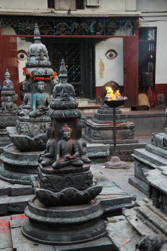 Kathmandu - the way back from Swayambhu