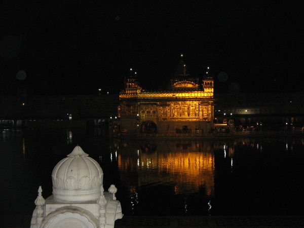 The Golden Temple at night