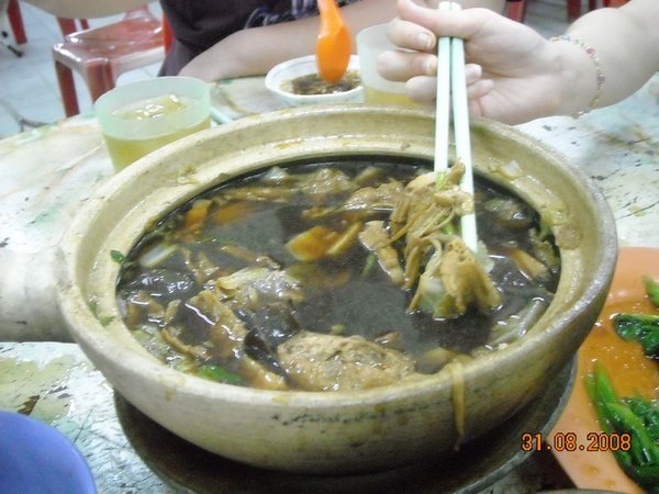This is how you eat Ba kut teh