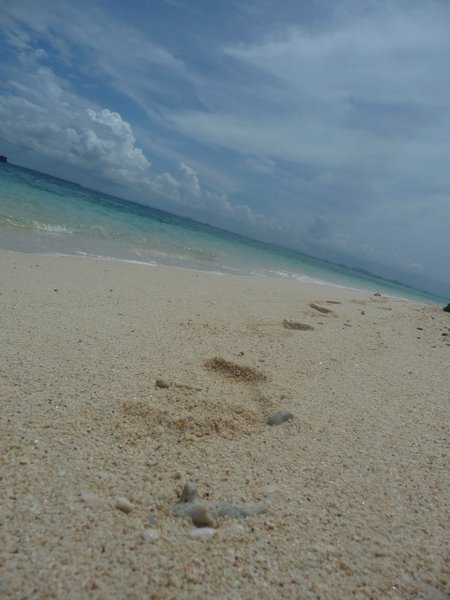 Footprints in the beach.  I think this deserves a haiku