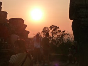 Phnom Bekheng is a good place to watch the sunset, but unfortunately everyone and their mother goes there too.