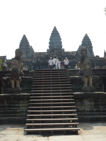 Angker Wat Grand Entrance