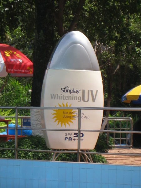Sunscreen ... That Whitens Your Skin??