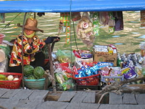 Grocerie Store Halong Bay Style!