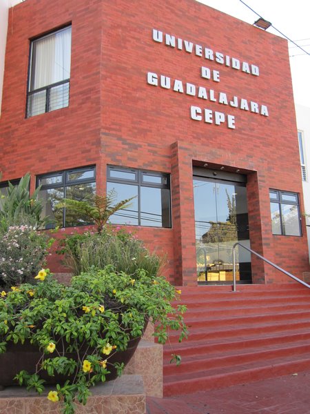 La Universidad de Guadalajara - CEPE
