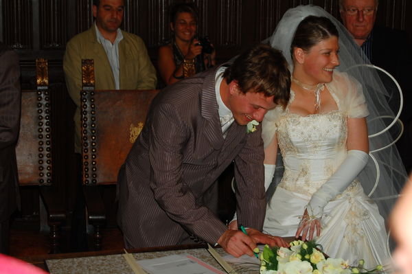 Signing the registry