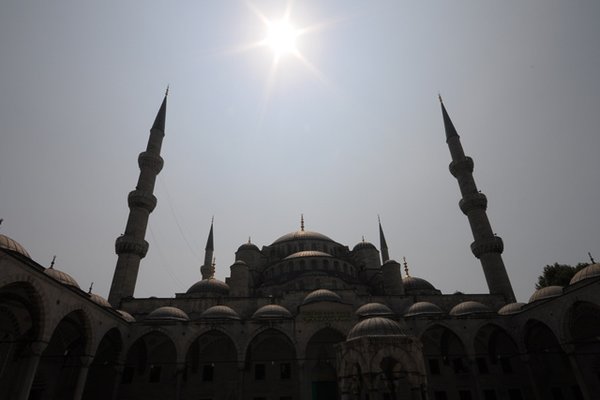 Hot sun over the Blue Mosque
