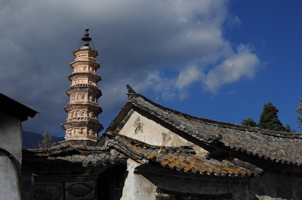 Pagoda and old houses