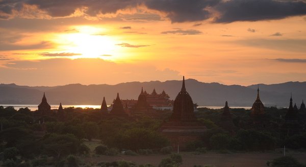 Bagan sunset