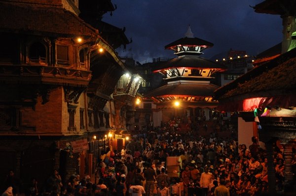Crowds in Durbar Square