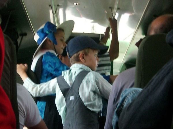 Menonitas en el autobus