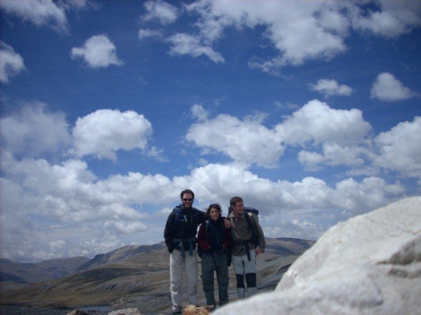 Ivan, Rocio Y Joan a 4900 m