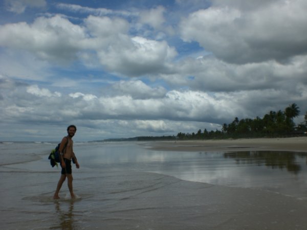 Ivan en la playa de Ilheus