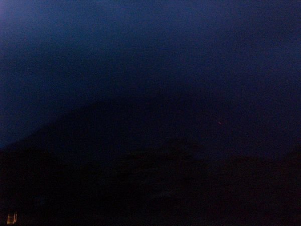 Volcan Arenal por la noche
