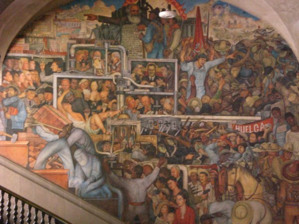 Mural de Diego de Rivera sobre la historia de Mexico