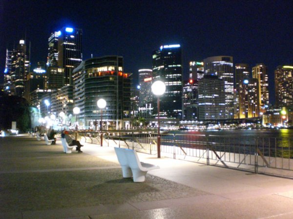 Vista nocturna de la city de Sydney