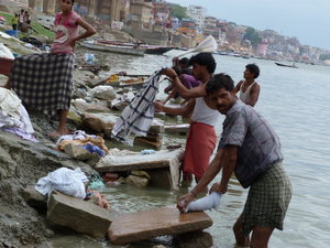 Lavando ropa en el Ganges