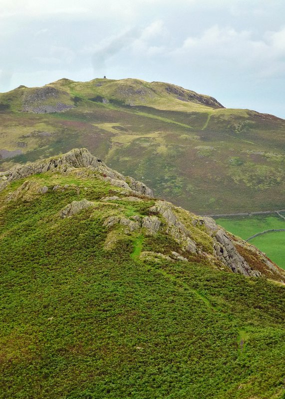 The route up Beda Fell with Hallin Fell in the background
