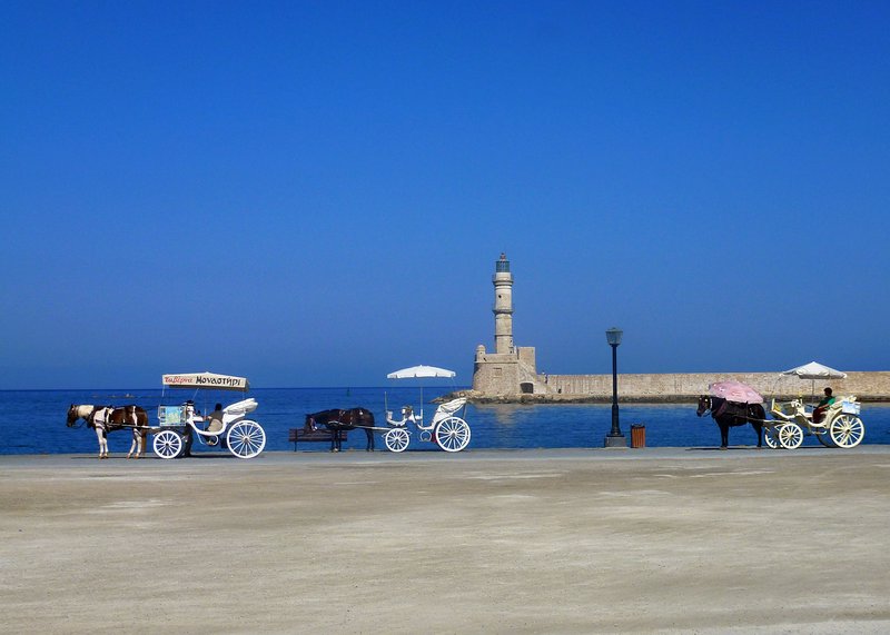 Chania: Waiting for Passengers