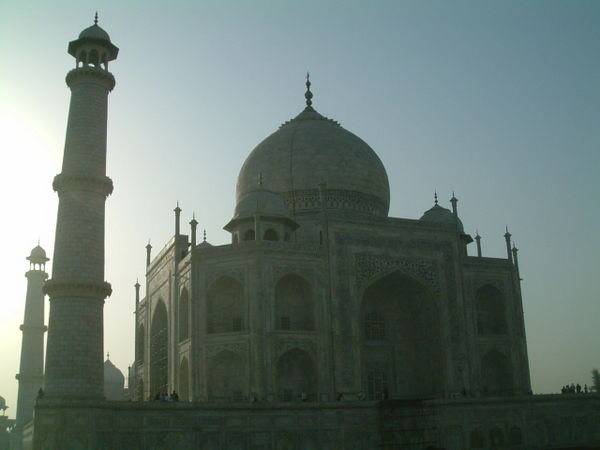 Early sun at the Taj 