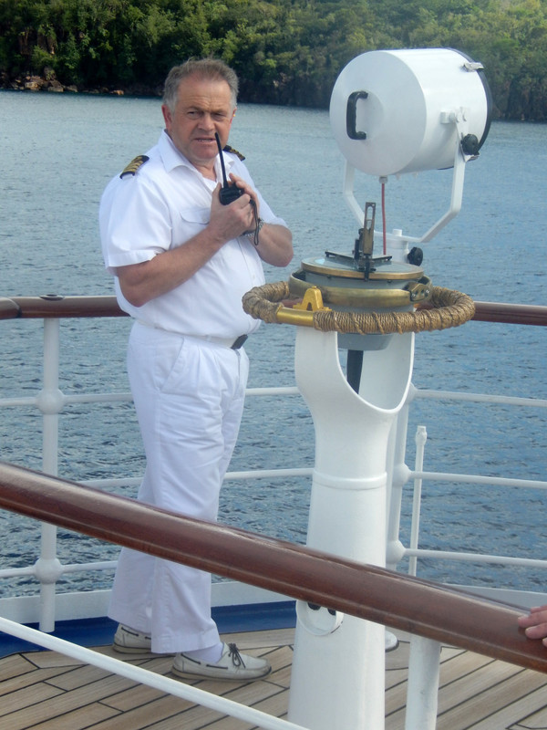 The captain gives the order to lift anchor
