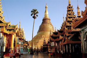 Shwedagon Pagoda in Rangoon