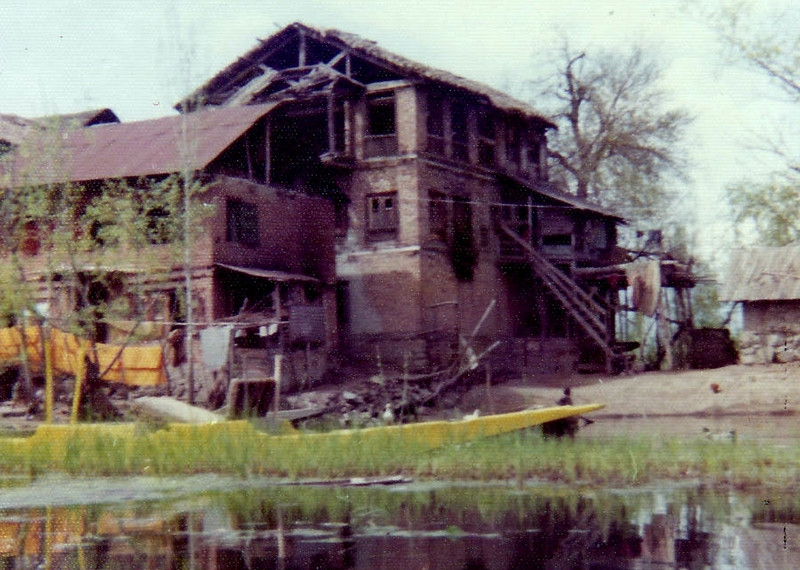 House on Dal Lake
