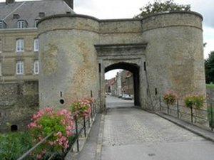 Entrance to old city, Dunkirque