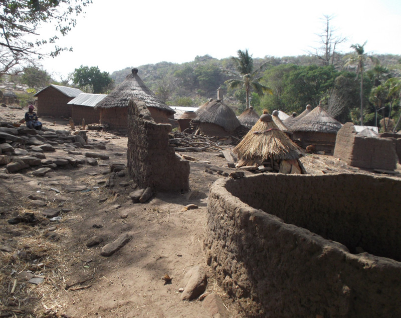 Wider view of the Taneka village