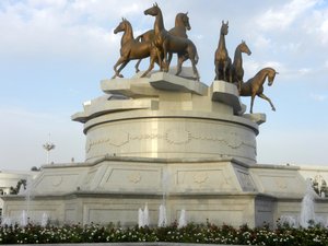 Monument to celebrate Akhal Teke horses ...