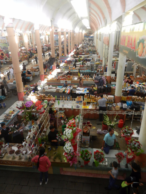 Overview of Panchshanbe Bazaar, Khujand