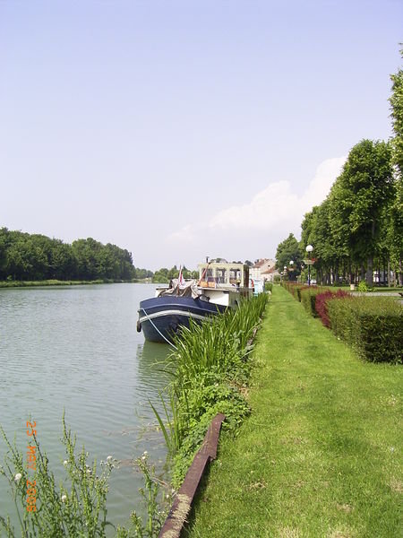 Canal Boat - Epernay