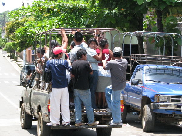 public transport - El Salvador