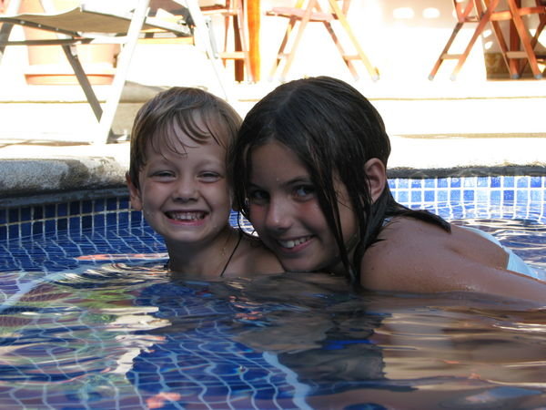 my monkeys in the pool... Granada