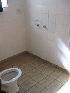Hideous bathroom no. 5822