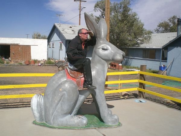 The famouse Route 66 Jackrabbit (and Tom...)