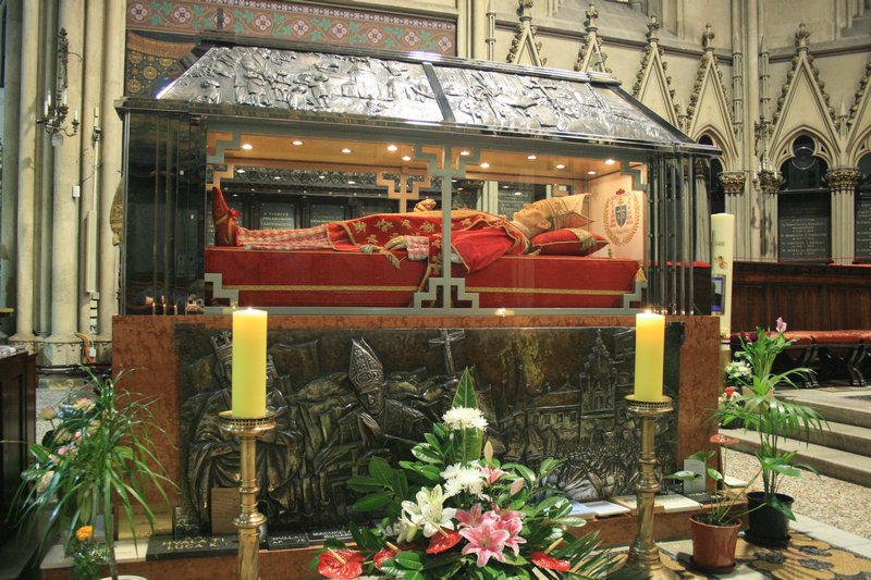 sarcophagus of the controversial Blessed Alojzije Stepinac