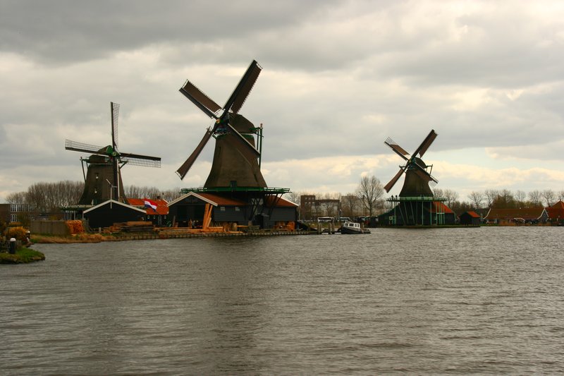 More windmills 