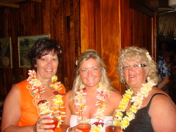 hula girls
