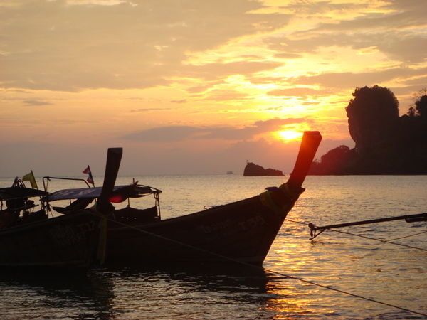 Longtail Sunset: Ton Sai Beach