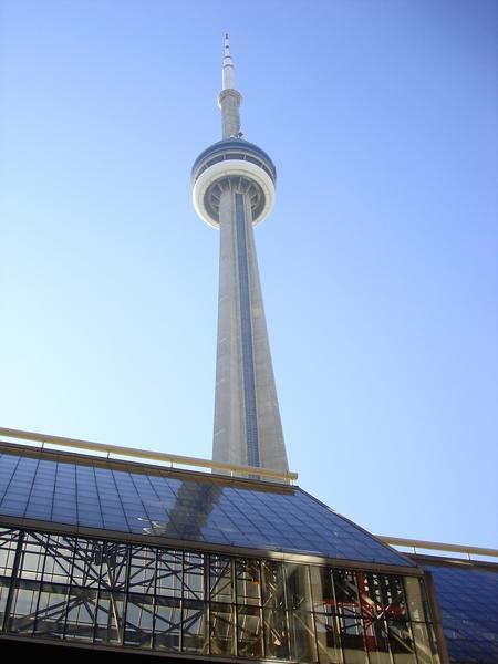 Toronto's signature building - the CN tower