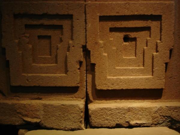 carvings typical of Tiahuanaco