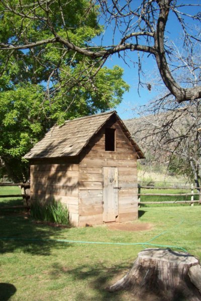 Small Wooden Hut in Fruita