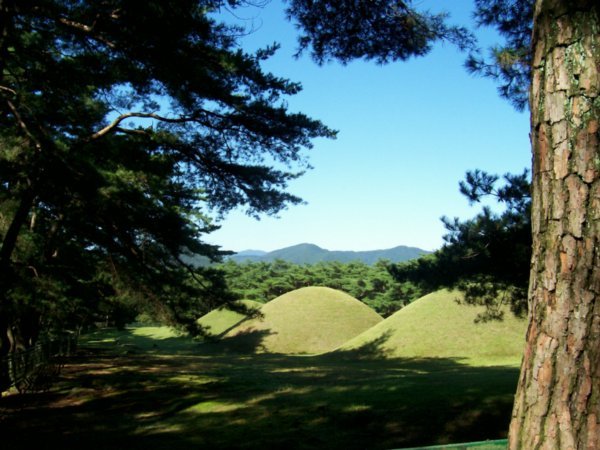 Mount Namsan -kings tombs