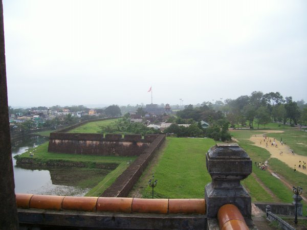 Tuong Tu Gate