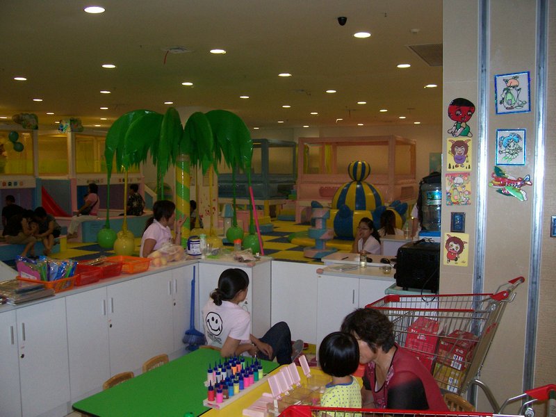 child minding centre in shopping centre