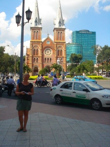 Notre Dame, Saigon