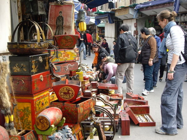 Shanghai Antique Market | Photo