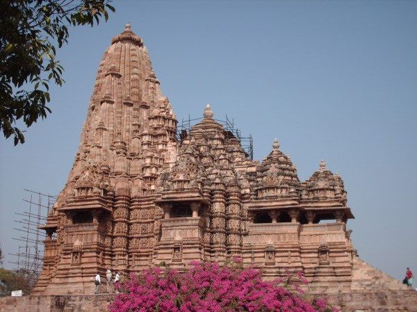 Khajuraho - Shiva temple