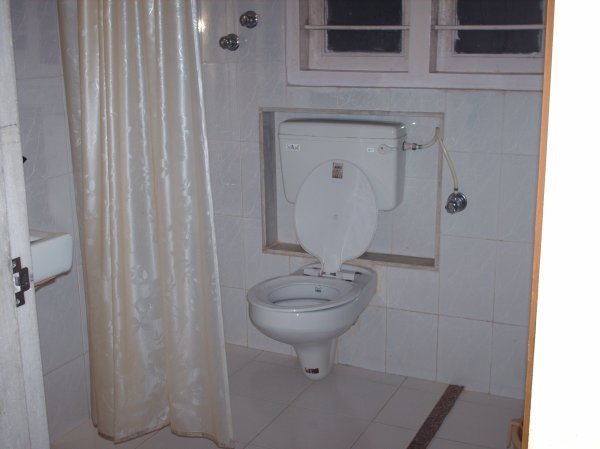Mumbai -YWCA bathroom